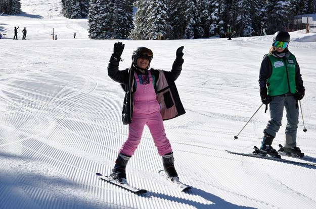 Picture of Womens Retreat Stand Ski